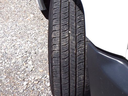 Used 2018 Chevrolet Silverado 1500 image 12