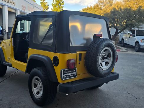 Used 2004 Jeep Wrangler Sport image 9