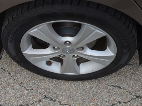 Used 2016 Hyundai Elantra Value Edition image 27