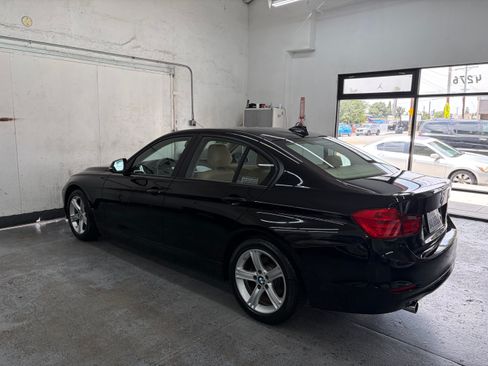 Used 2015 BMW 320i Sedan RWD image 3