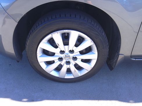 Used 2014 Nissan Leaf S FWD image 26