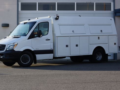Used 2016 Mercedes-Benz Sprinter 3500 image 1