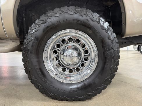Used 2004 Ford Excursion 4WD Eddie Bauer image 16