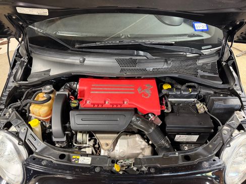 Used 2013 FIAT 500 Abarth Hatchback FWD image 3
