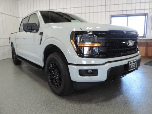 Used 2024 Ford F150 XLT AWD/4WD image 8