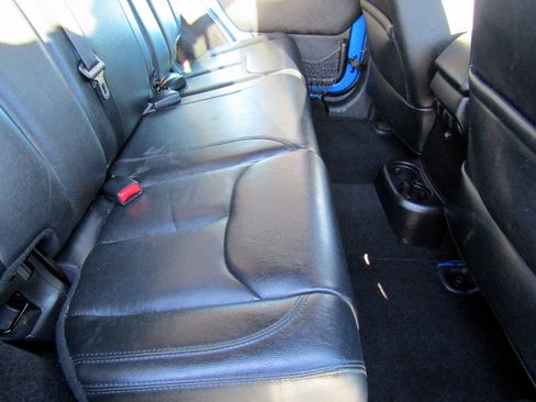 Used 2015 Jeep Wrangler Altitude image 15