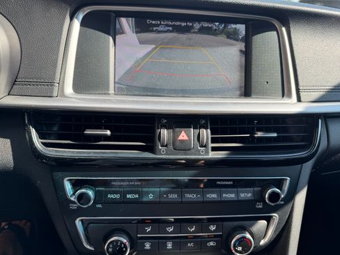 Used 2019 Kia Optima LX w/ 17 ALLOY WHEELS PACKAGE FWD image 17