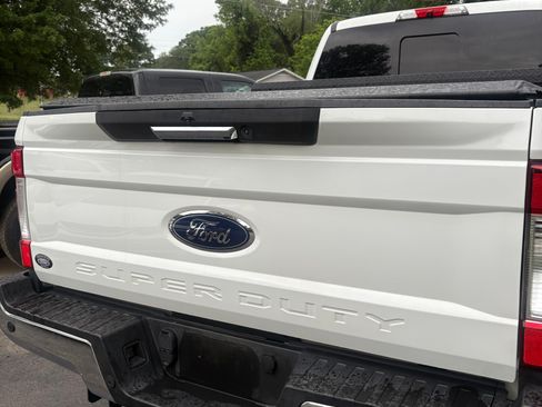Used 2017 Ford F250 4x4 Crew Cab Super Duty image 18