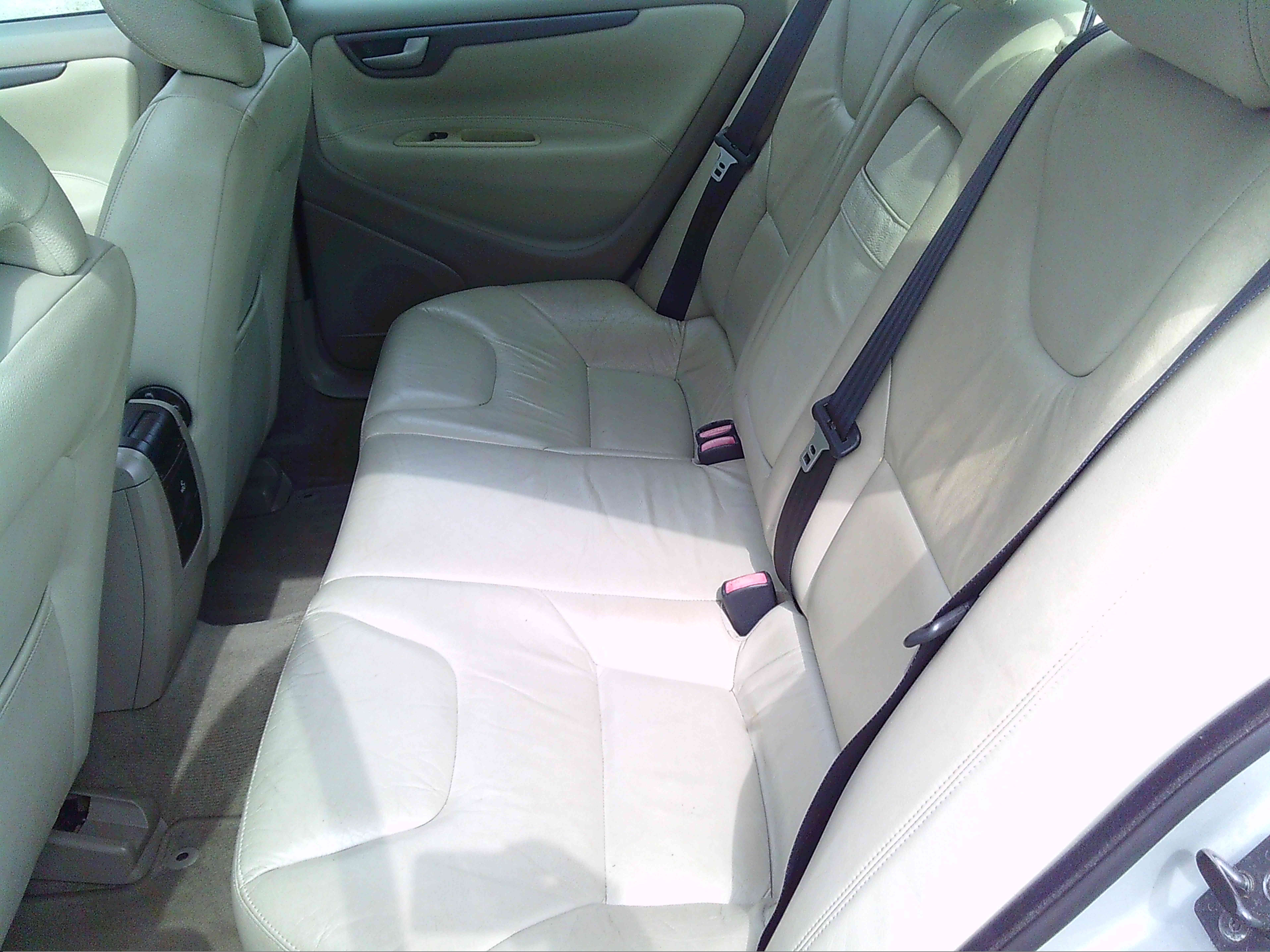 Used 2005 Volvo S60 2.4 FWD image 13
