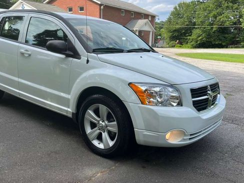 Used 2011 Dodge Caliber Mainstreet FWD image 3
