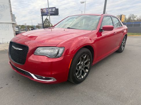 Used 2016 Chrysler 300 S image 3