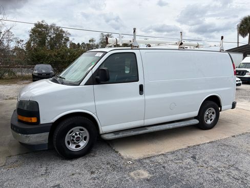 Used 2018 GMC Savana 2500 image 3