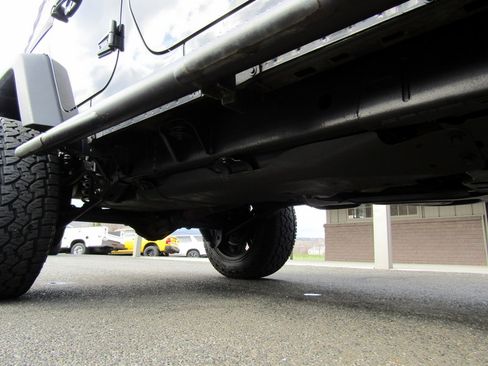 Used 2018 Jeep Wrangler Unlimited Sport image 10