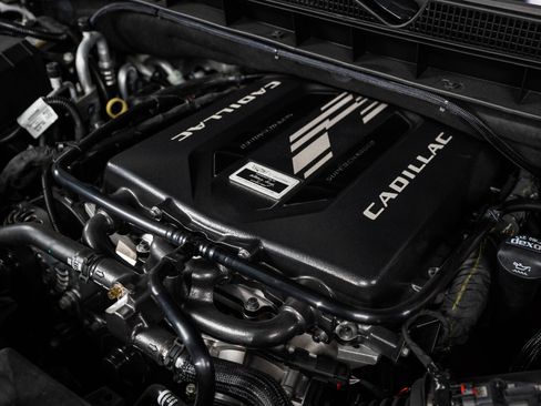 Used 2023 Cadillac Escalade V image 16