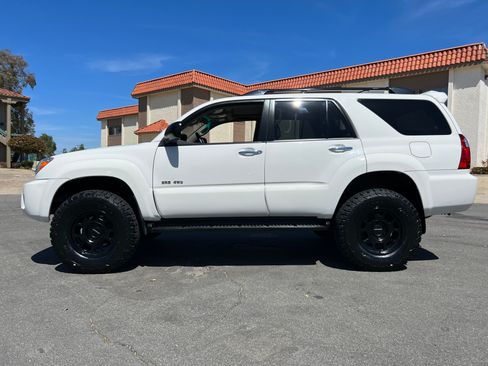 Used 2008 Toyota 4Runner SR5 image 4