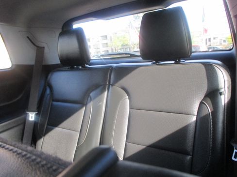 Used 2019 GMC Acadia SLT image 11