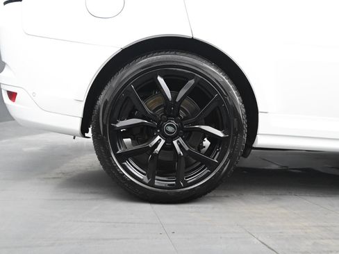 Used 2022 Land Rover Range Rover Sport SVR image 19