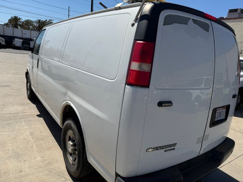 Used 2014 Chevrolet Express 3500 UNAVAIL RWD image 7
