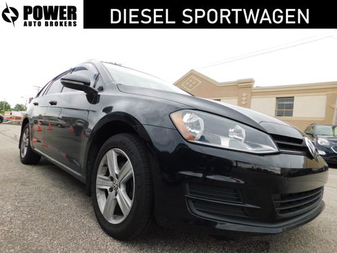 Used 2015 Volkswagen Golf SE image 1