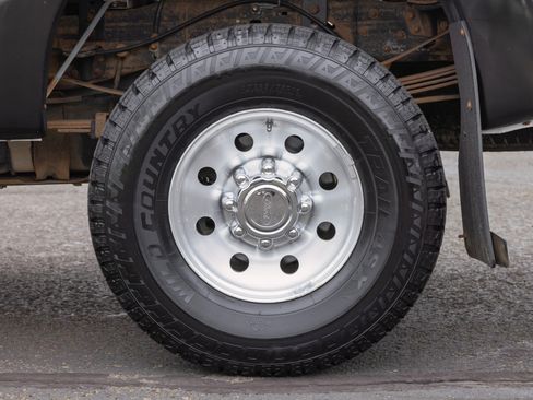 Used 1999 Ford F350 XLT image 29