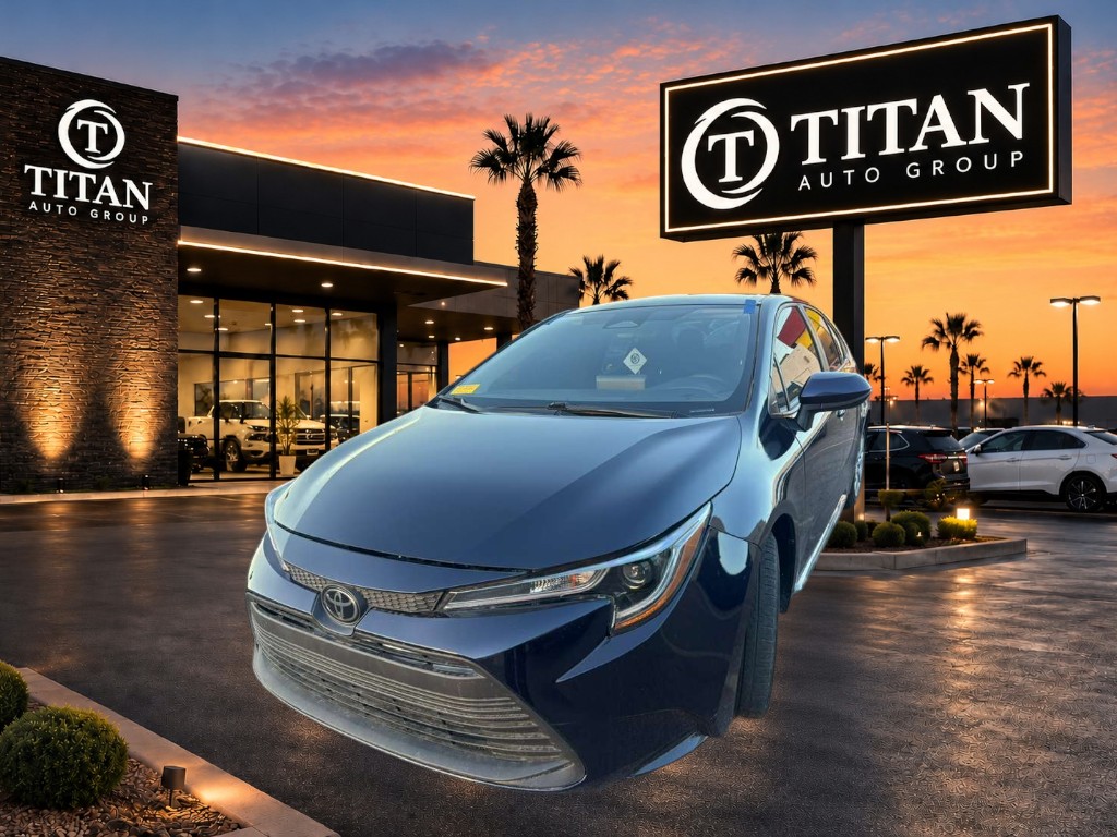 Used 2024 Toyota Corolla LE Sedan FWD image 4