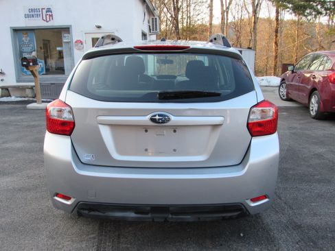 Used 2013 Subaru Impreza 2.0i Sport Premium image 7
