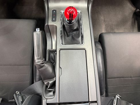 Used 2012 Ford Mustang GT image 22