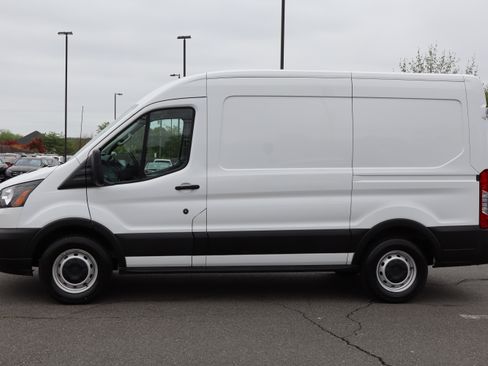Used 2019 Ford Transit 150 130 Medium Roof RWD image 5