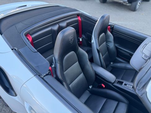 Used 2017 Porsche 911 Turbo S image 68