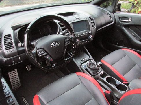 Used 2017 Kia Forte SX image 7