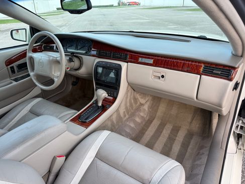 Used 2002 Cadillac Eldorado Collector's Edition FWD image 16