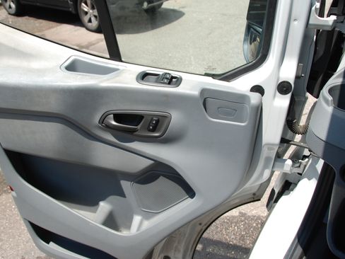 Used 2015 Ford Transit 150 image 22