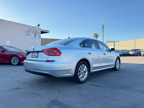 Used 2016 Volkswagen Passat 1.8T S image 8