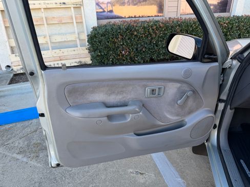 Used 2003 Toyota Tacoma image 18