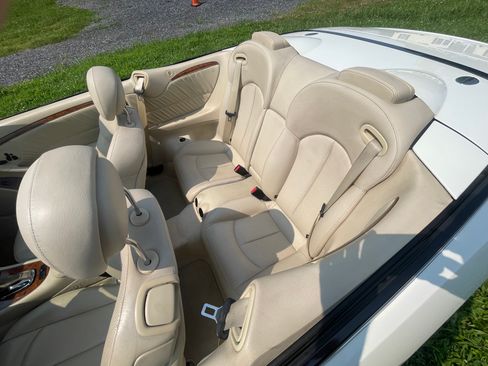 Used 2009 Mercedes-Benz CLK 350 Cabriolet image 11