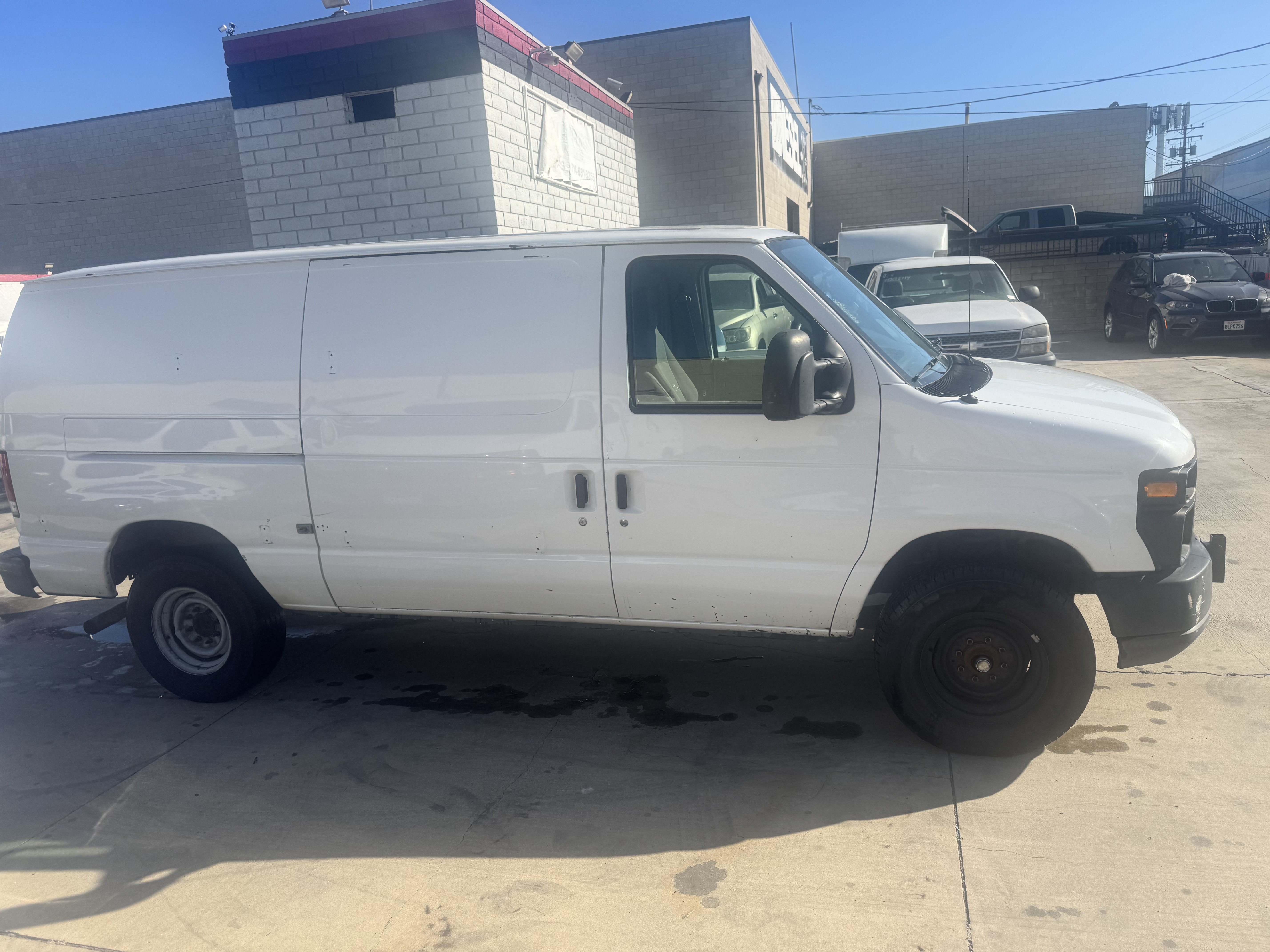 Used 2014 Ford E-250 and Econoline 250 UNAVAIL RWD image 5