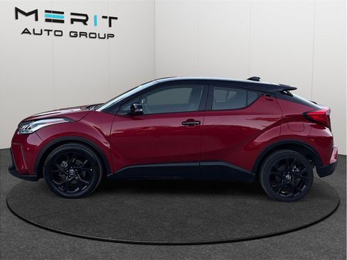 Used 2022 Toyota C-HR Nightshade image 5