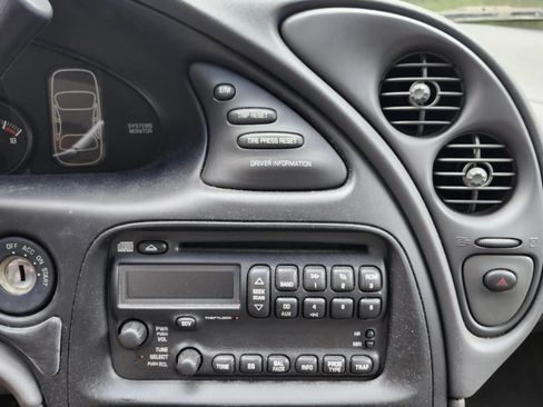 Used 2004 Pontiac Bonneville SE image 11