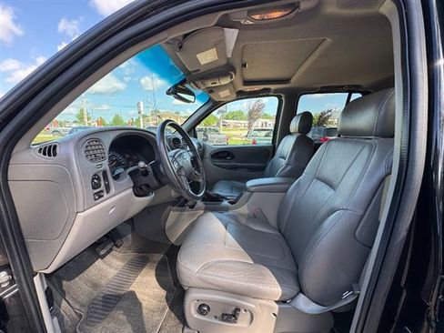 Used 2002 Chevrolet TrailBlazer 2WD LT image 6
