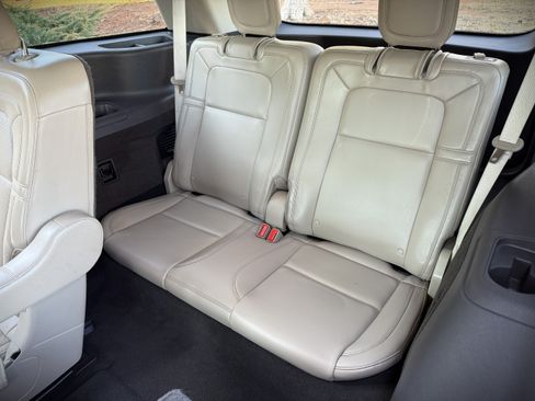 Used 2020 Lincoln Aviator Reserve image 20