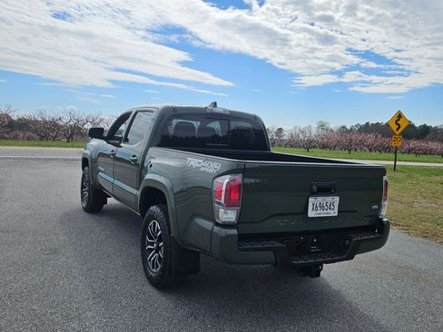 Used 2021 Toyota Tacoma image 3