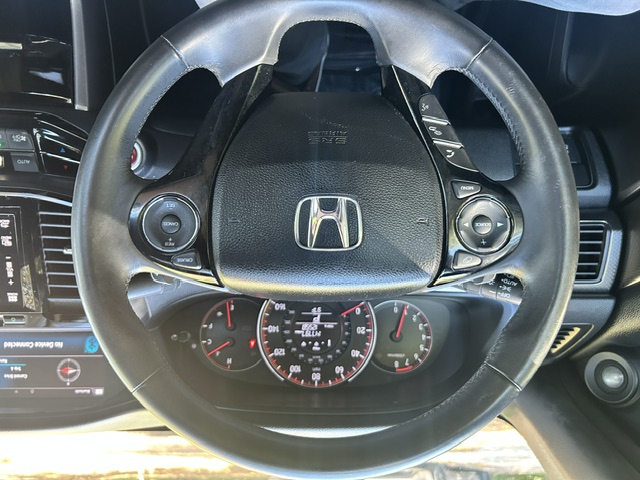 Used 2017 Honda Accord EX-L Coupe image 11