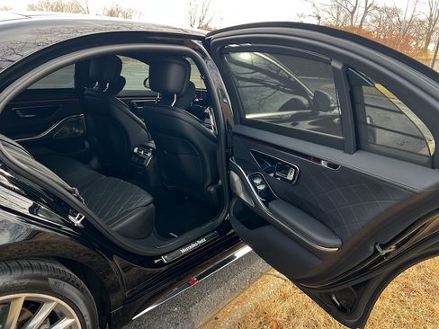 Used 2021 Mercedes-Benz S 580 image 18