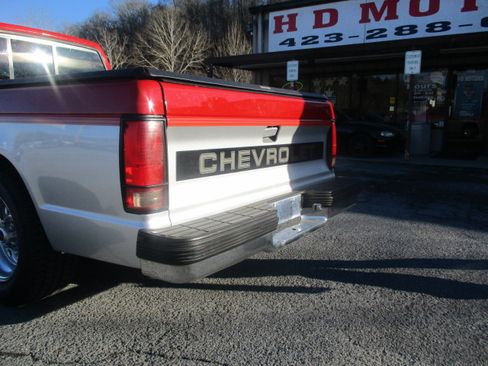 Used 1993 Chevrolet S10 Pickup LS image 12