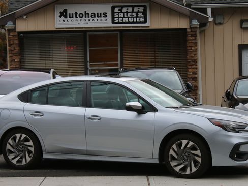 Used 2024 Subaru Legacy Touring XT image 1