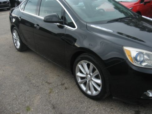 Used 2013 Buick Verano Leather FWD image 3