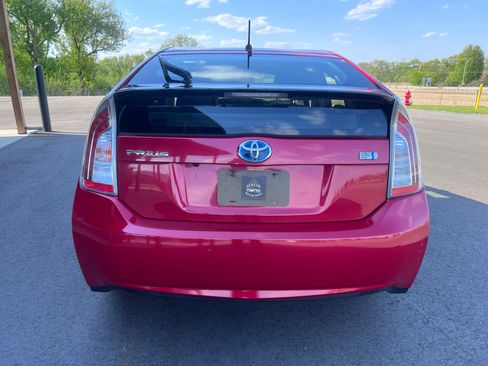 Used 2013 Toyota Prius Two FWD image 4