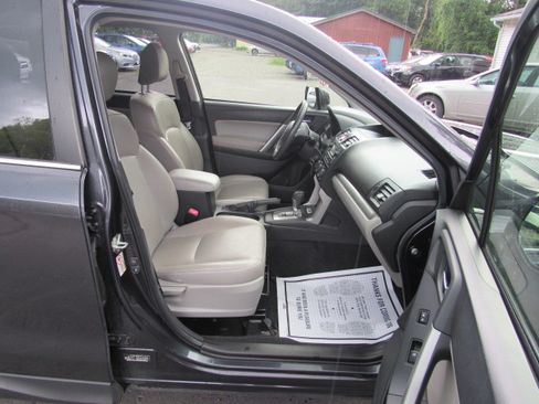 Used 2014 Subaru Forester 2.5i Limited AWD/4WD image 19