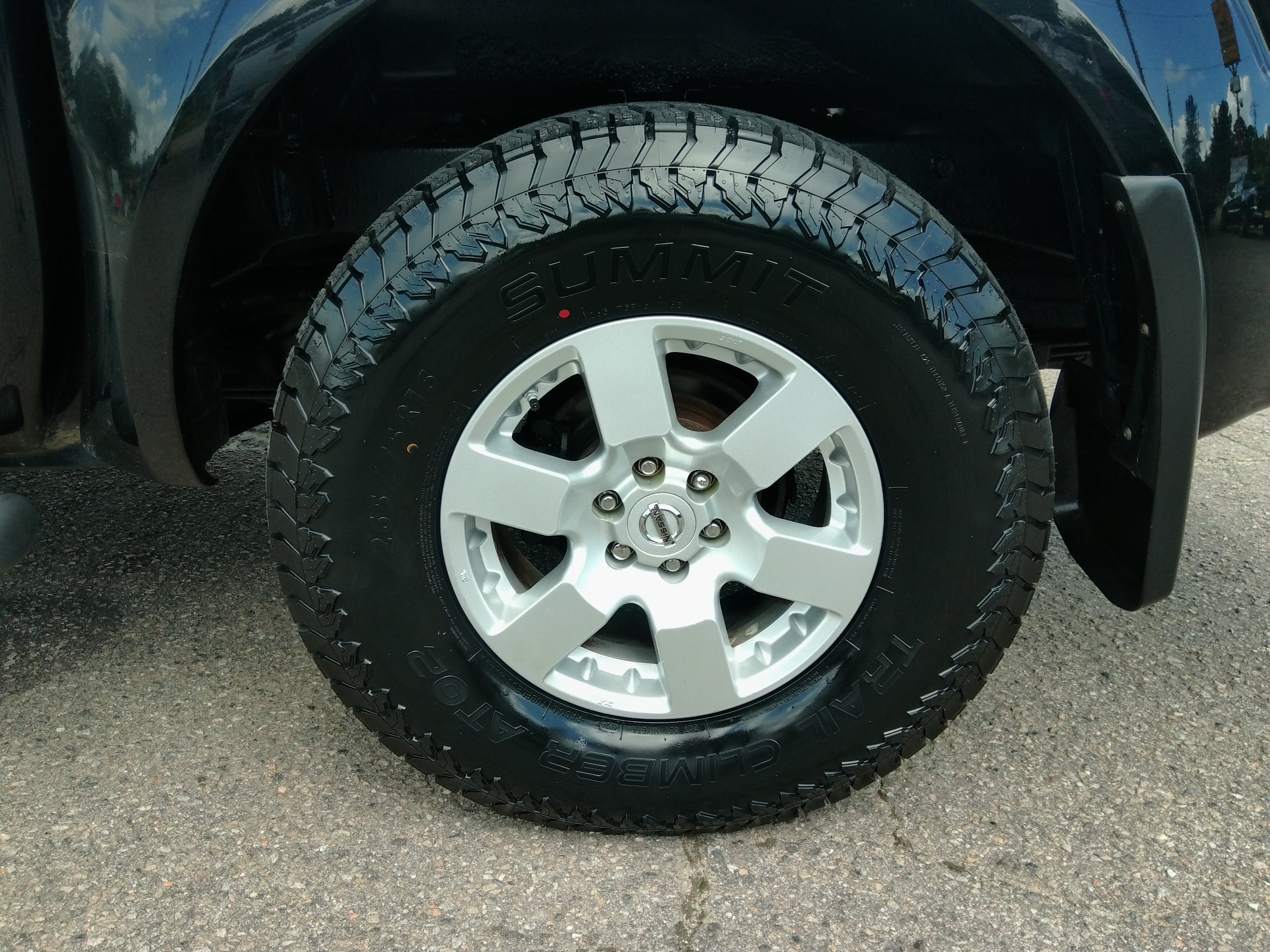 Used 2007 Nissan Frontier 4x4 Crew Cab NISMO image 20