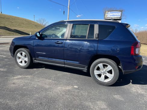 Used 2017 Jeep Compass Latitude image 8